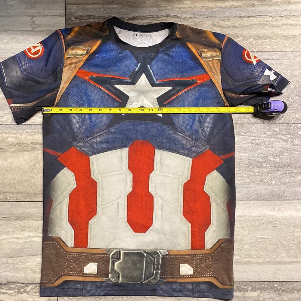 Captain America-avengers youth XXL short sleeve shirt